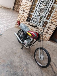 للبيع • دراجة نارية • التفاصيل خاصة