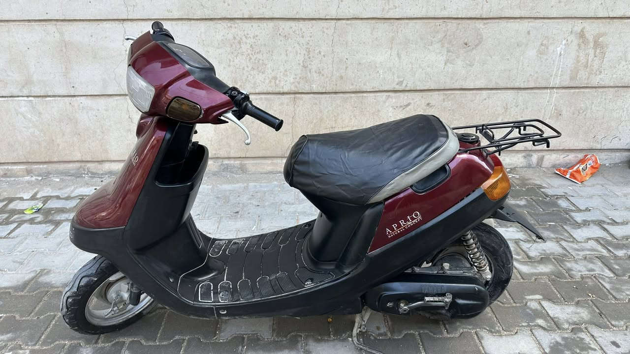 السلام عليكم بطه للبيع حلوه نضافته مامفتوحه نهائيا اشاير الكلوب الهورن السلف كله شغال رايده ب٤٥٠ وبيه مجال بسيط مكاني كربلاء قرب سيد جوده هذا رقمي ***********
