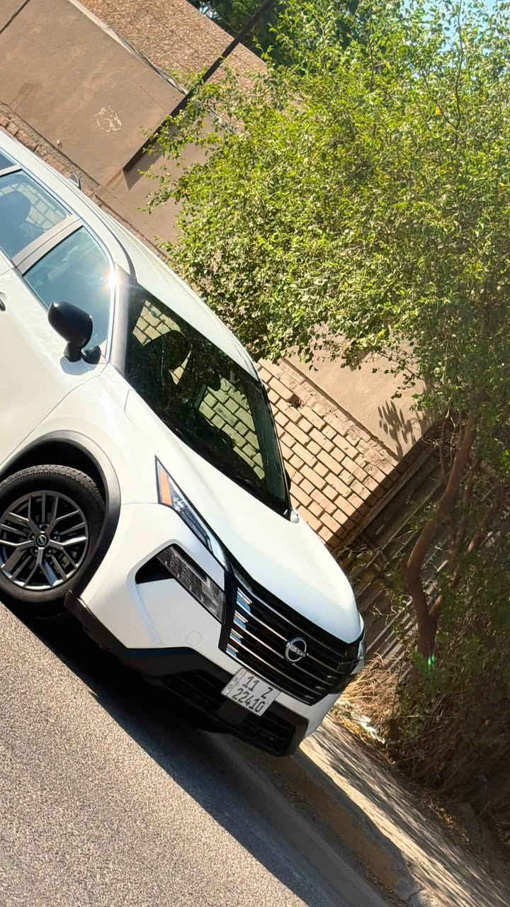 اللهم صلِّ على محمد وآل محمد 🤍

 للبيع نيسان روج  2024 بحالة شبه الوكالة وبسعر منافس،

🔹 Nissan Rogue SL – موديل 2024
🔹 ممشى 38 ألف فقط
🔹 رقم بغداد الجديد – باسمي
تحويل ثاني يوم باسمك هزه ورقم جدد 

🔹 السيارة داخلة على إيدي شخصيًا وأنا أول من رقّمها.
🔹 بحالة الوكالة وما زالت على تايرات الشركة الأصلية.
🔹 إدامة كاملة في مركز هانوفر، وجاهزة للاستعمال ولا تحتاج أي مصروف.

📌 

* وارد أمريكي.
* الإيرباكات ولا ايرباك طاك 
* ⁠سليمة ولم تنفتح.
* الضرر كان خفيفًا جدًا (شخوط بالدعامية وشخوط بالجاملغ  الخلفي فقط)،
❗️❗️* صور الحادث والسونار مرفقة داخل المنشور حتى يكون المشتري على اطلاع كامل.❗️❗️

💵 السعر: (( 16,700 دولار))
167وبيها مجال بسيط وموسعرها هذا

📍 الموقع: بغداد – الأعظمية الكريعات

السيارة شرط السونار والفحص ماخليك تاخذها اذا ماتفحصها وايشي يختلف عن كلامي تاخذ السياره وفلوس فوكاها...

📞 للجادين فقط، التواصل على الخاص أو الاتصال.
سرمد ***********
واتساب ماسنجر متوفر 24ساعة
