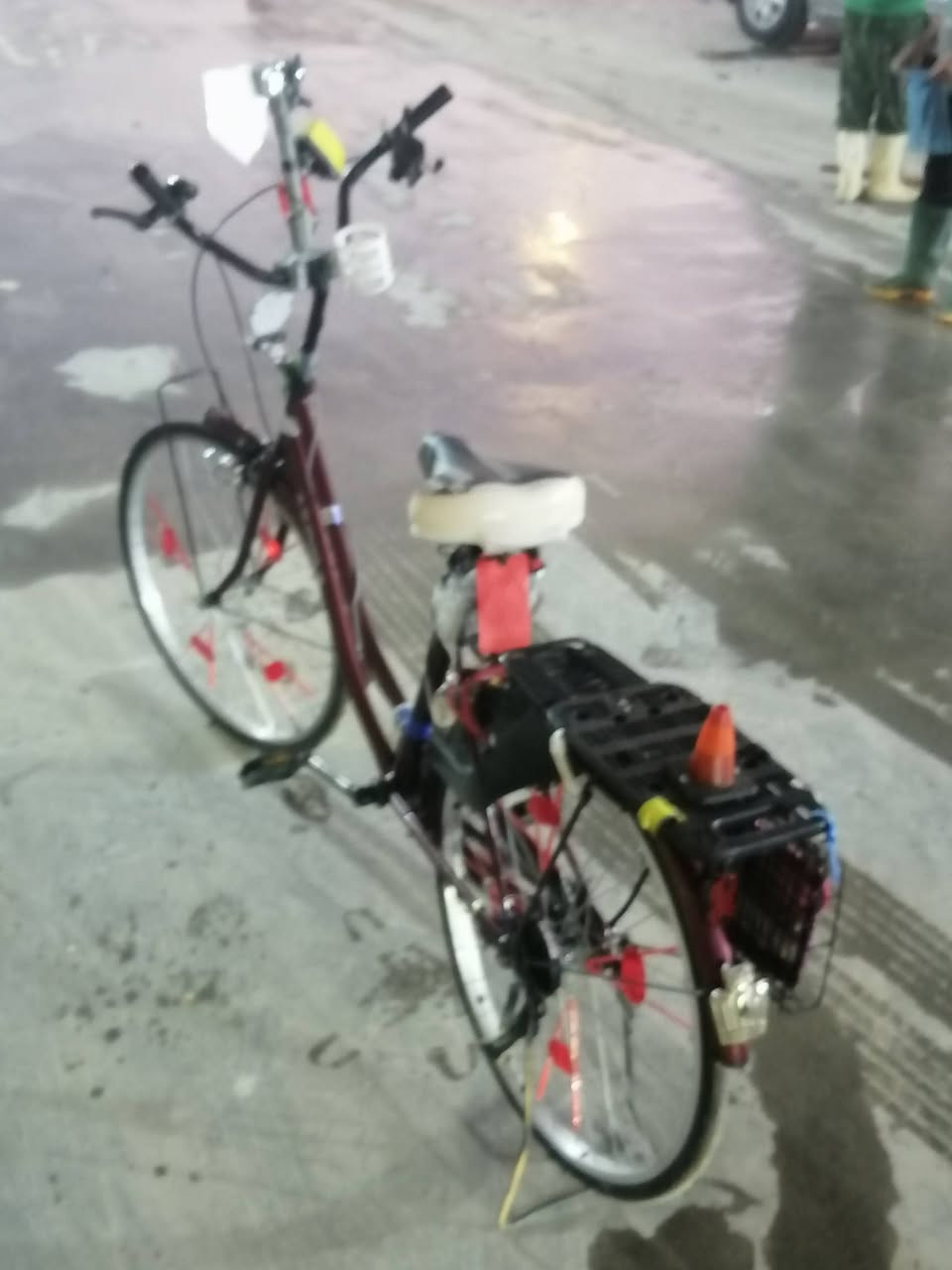 سلام عليكم 
باسكل للبيع ماعايز برغي 
سعر 170او بي مجال قليل 
مكاني ديوانيه مركز 👍🏻


**إذا كنت صاحب هذا الإعلان وتريد حذفه لأي سبب، رجاءا أرسل رسالة إلى الدعم الفني**