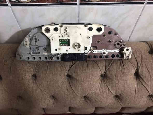 سلام عليكم حبايب 👍
للبيع شاشة مرسيدس جامبو  8سلندر
مال حاويه ميالته برتقالي دموي بدون صبغ بلاد
بلصوره ممبين بلحقيقه بعد احله بهواي 
شغال اناره كله مفحوص  سعرها 150الف 🔒 قفل
عنوان بغداد ألشعب 
***********
