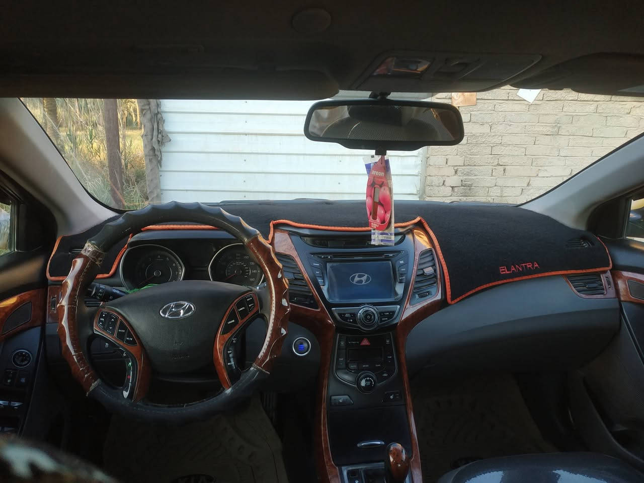 السلام عليكم شباب النترا موديل ١٤سياره فول مواصفات حادثه چاملغ فقط
لالغد ولاشاصي 
كير مكينه تبريد كله مكفولات مكان حله الشراي يتصل ***********
السعر ١١٥
