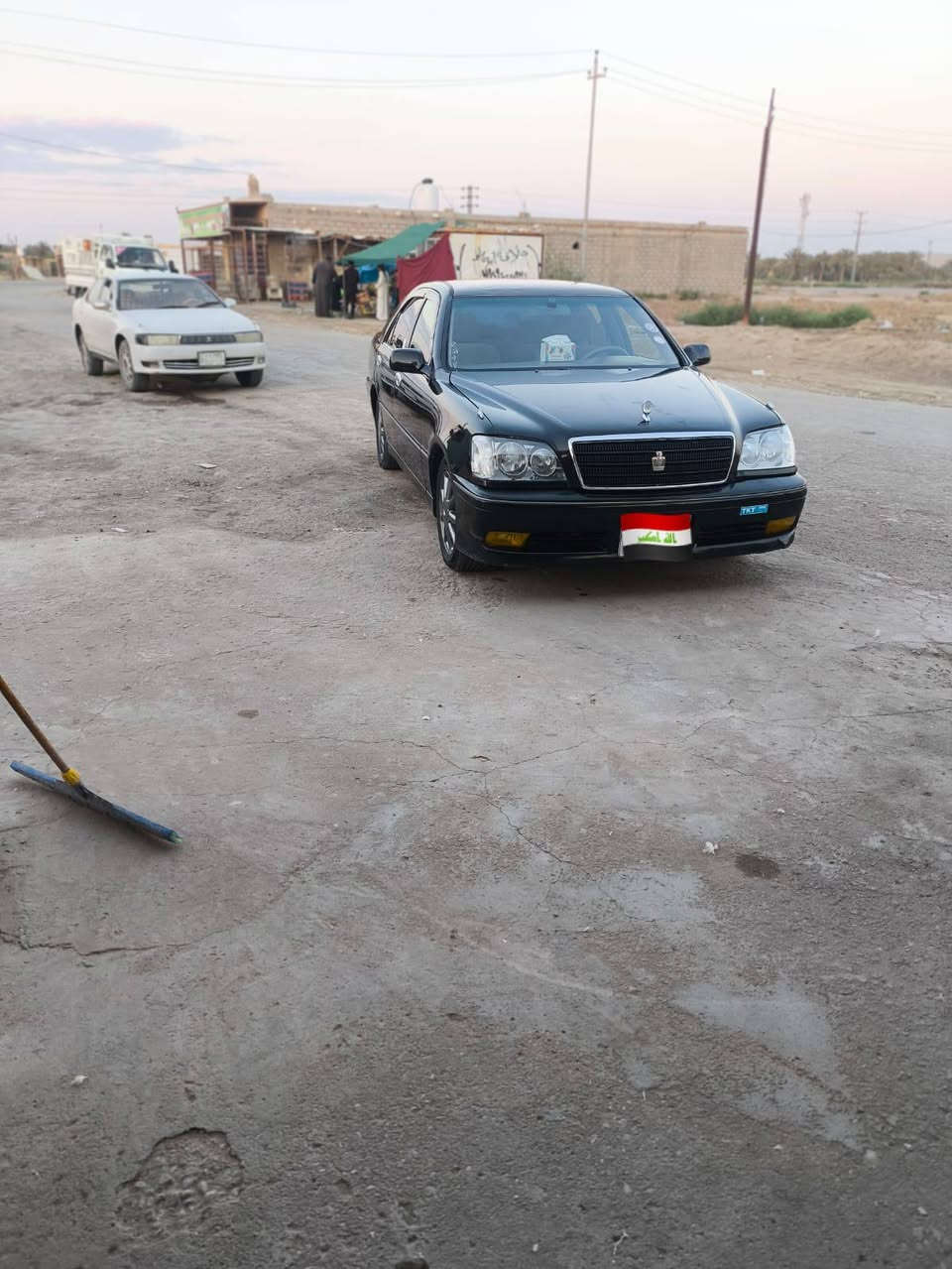 السلام عليكم كراون ملكة ادوات للبيع
مكينه ديفور الزغير
ويل كب نجمه 
تبريد ثلج 
ثلاجه خلفية 
شاشة
تحكم ستيرن
دكمه وحده
 كرستال اصل 
مري شفط 
مكينه كير تبريد حداديه كله جديد
مكاني ناصرية شطرة 
استفسار اكثر 
***********
