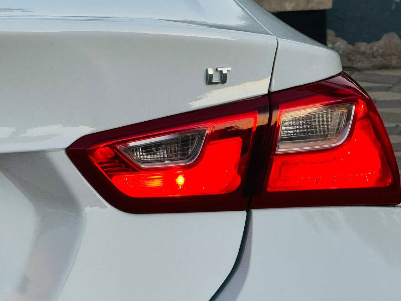 للبيع  ماليبو Lt 2023
ماشيه 55 mi

الحادث. موضح بالصور 

السياره جاهزه ونظيفه جداً 

المواصفات 

🔴بصمه ابواب + جنطه

🛑محرك 1500 توربو ✈️

🛑 اوتو بريك /توقف ذاتي عند الاقتراب 🚳

🛑كشنات تدفئه + كهرباء ⚡️ 

🛑تبريد قطعتين

🛑شاشه كبيره تدعم 📲Android Auto/car play

🛑خرائط Gps📌

🛑كامره خلفيه 📷

🛑كروز مثبت سرعه

🛑شاشة ضبط واعطال بل دشبول

🛑منافذ USP/ 12V /Tip C

🛑مانع انزلاق ⛔️

🛑حساس اطارات

🛑4 دسك/ Abs

السعر١٣٧$ وبيها مجال بسيط 

التواصل على رقم  ***********
