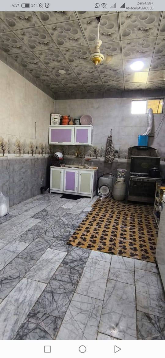 دونم للبيع طابو زراعي عثماني اسود سند 25 بساتين الكوفه قريب على شاليهات ويبعد عن جسر  العيسى كيلو ونص بي بيت مساحة البنيان 250 ثلاث غرف وصاله واستقبال ومطبخ وصحيات داخليه وخارجيه البيت صب والبنيان طابوق المراسله ***********
