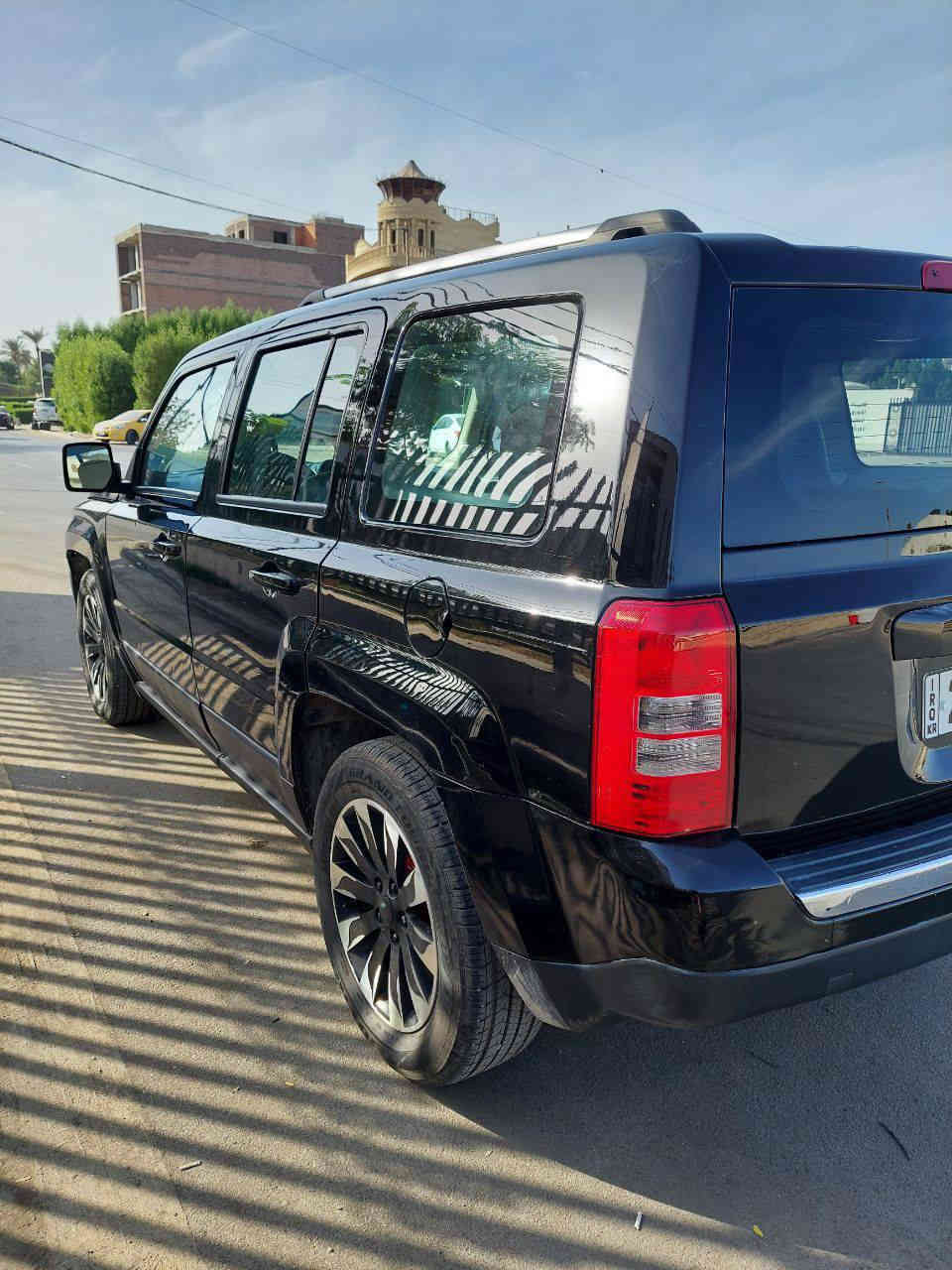 للبيع فقط بدون مراوس
جيب باتريوت 2016 فول مواصفات
السعر 109 ومجالها جدا بسيط 
رقم اربيل الجديد  باسمي تحول ثاني يوم
فتحه سقف 
شاشه - كامره - مري كهرباء _ تدفئه وتبريد كشنات 
تحكم ستيرن 
تبريد ثلج 
محرك وكير ممتاز 
مكان السيارة:  بغداد- منصور 
للاستفسار  اتصال   
*********** بغداد, العراق
