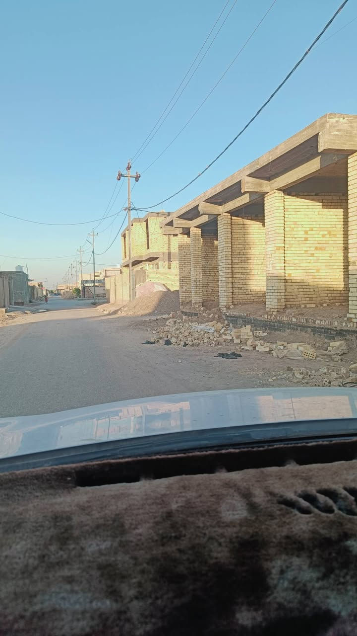 هياكل اثنين للبيع مع محلات بمجمع صلاح بالشارع الرئيسي مقابيل المستشفى القاسم ع ***********
