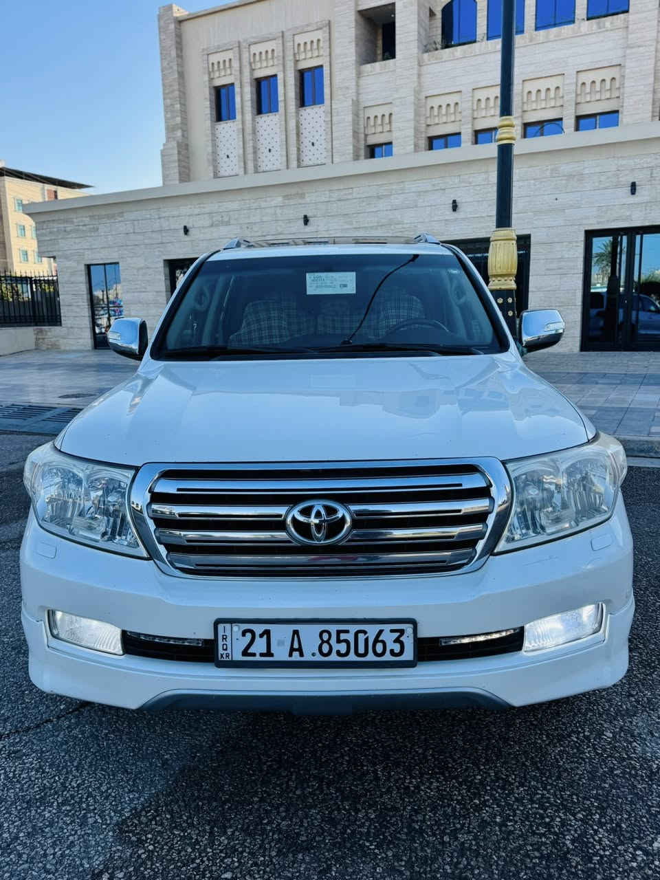 السلام عليكم
لاندكروز موديل 2011 بسمي
كفاله عامه كير ومحرك مامفتوحات شرط الفحص 
السياره جديده وجاهزه من داخل وخارج السونار موجود بالصور 
مكان السياره كربلاء المقدسة 
السعر355 
رقم الهاتف ***********
