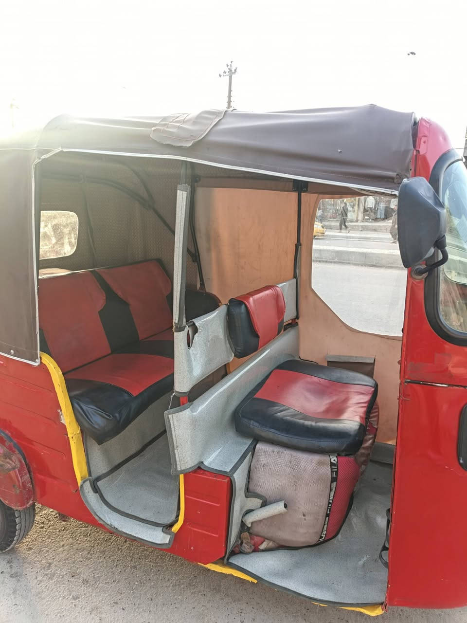 سلام عليكم تكتك 17شهر 12تكتك حلوه ونضيفه مكينه حلوه أوراق المصطفى كامله
ملاحظة مالك علاكه بل موديل عليك بل نضافه تكتك 
سعر 3200وبيه مجال 
مكان حي اور سبع قصور 
رقم ***********
