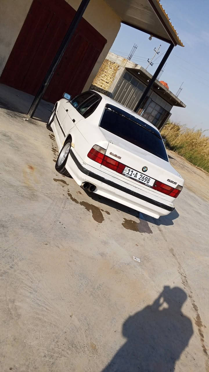 سلام عليكم
بي ام 525مسكر تك فانوس
گير محرك شرط 
بسمي تحويل مباشر
سعر 53 مجال حگ جيه
باقي تفاصيل اتصل (***********)
مكاني حالين بغداد (الحسينيه)
