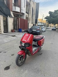 دراجه وحش الكون او ام عيون صارلي اسبوعين من اشتريتها مابيها اي نقص بس ...