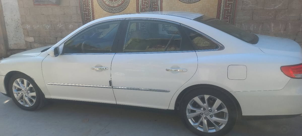 هونداي ازيرا خليجي
محرك 3300
موديل2009
حادث في العراق 
جاملغ وبنيد
رقم أربيل مميز 
السعر[115]وقابل للتفاوض 
الاستفسار ***********
***********
