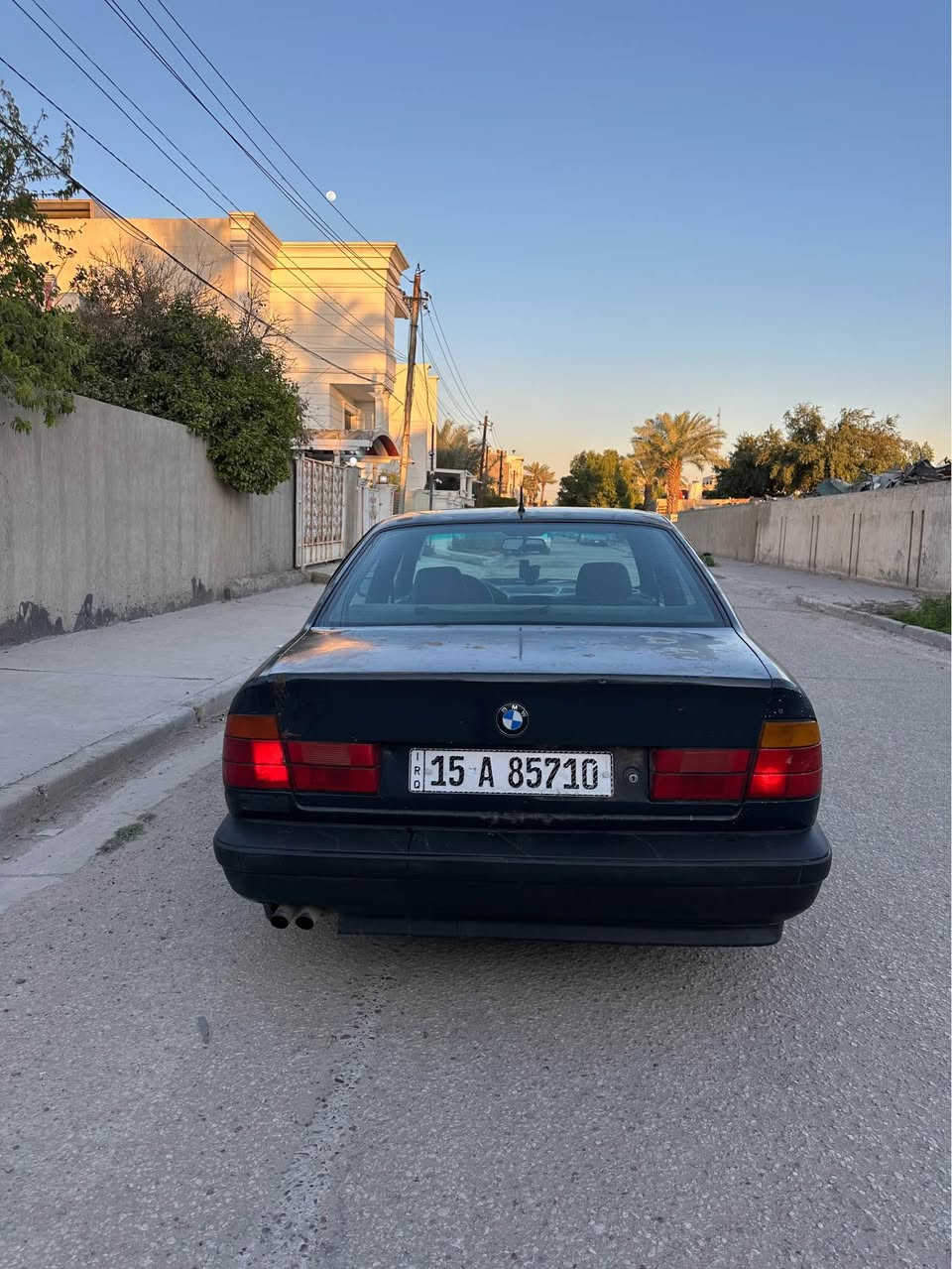 سلام عليكم
للبيع بي ام موديل 1992 اصل 
حجم 525 شادلها مكينه 28 مسكر فانوس
كير عادي سياره اول ثاني ثالث بطناش ومعدل خير من الله
مكينه كير جدد. رقم انبار مشروع نكليزي تحويل مباشر. 
كهربائيات كلها ع لبلاد صدر خلفي امامي كله جديد تخم تاير كله جديد سياره مكفوله من ضربه وصبغ يحتاجلها صبغ فقط سياره كليها كت كامل m دعاميات ودوس. سياره ترايها كلش حلوه ناعمه كلش. سعر 47 وبيها مجال مكاني بغداد حي الجامعه. *********** بغداد, العراق
