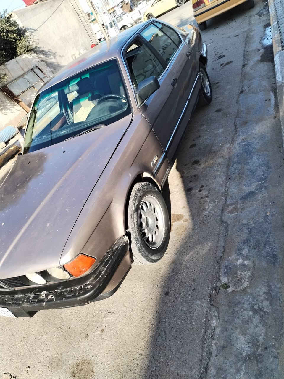 السلام عليكم بي ام موديل 87  حجم 735 مكينه وكير كفاله كهربائيات كله شغال صدر وحدايه خير من الله تخم تأير جديد
راعيه بتكريت راح رقمه مني اتعهد سرقه وعشاير السعر 25وبي مجال بسيط بيع أو مراوس حسب قناعه الاستفسار *********** مكان واسط كوت مركز مدينه
