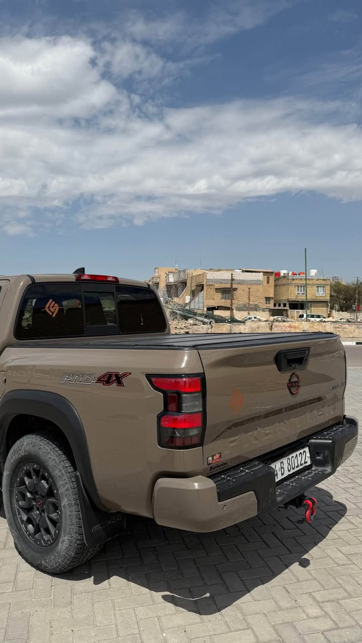 السلام عليكم 
نيسان فونتيرا  / تقرير  غرق الموديل / 22
السياره فول/ برو / لون مميز / عسكري
اعلى مواصفات
السياره جاهزه من  كلشي
السعر / 275 وزقه
رقم بصره انكليزي
وتساب موجود شوكت ماتتصل
***********
تحياتي للجميع البصرة, العراق
