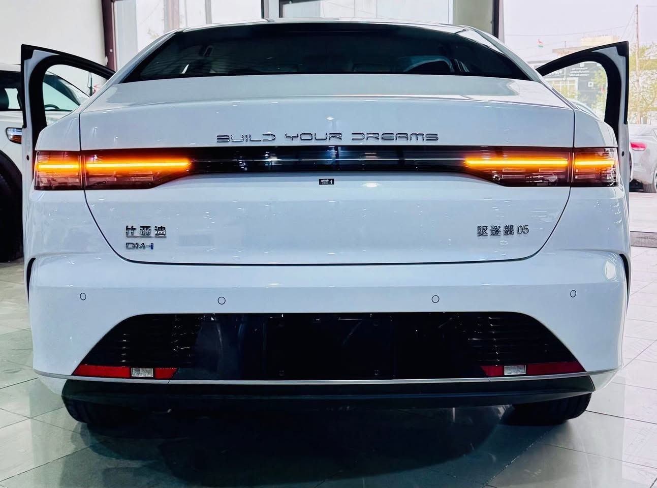 ﷽

‎( مجموعة شركات فراس الحمداني اربيل شارع 100 م )

BYD DESTROYER 05

موديل : 2025 

اللون : ابيض داخل ابيض

حجم المحرك 4 سلندر ( 1.5L )

( بانزين - هايبرد - كهرباء )

منفذ كهرباء شحن 
منفذ بانزين

التفويلة الواحدة 1200 كيلو متر 

كاميرات خلفية 
حساسات خلفية 
اشاير ليد - لايتات زينون
بصمة تشغيل 
تشغيل عن بعد
تحكمات ستيرن
دواخل لونين اسود و ابيض اوف وايت 
شاشة متحركة
كيج الكتروني
بدون رقم دخول شمالي ( اربيل - سليمانية - دهوك )
وبقية المواصفات المعروفة 

العنوان : 

اربيل شارع 100 م مقابل الشركة العامة لتجارة المواد الغذائية 

للاستفسار والاتصال : 

ابو علي ( واتساب - اتصال )

***********
***********

حواس

***********
***********

زيد 

***********
