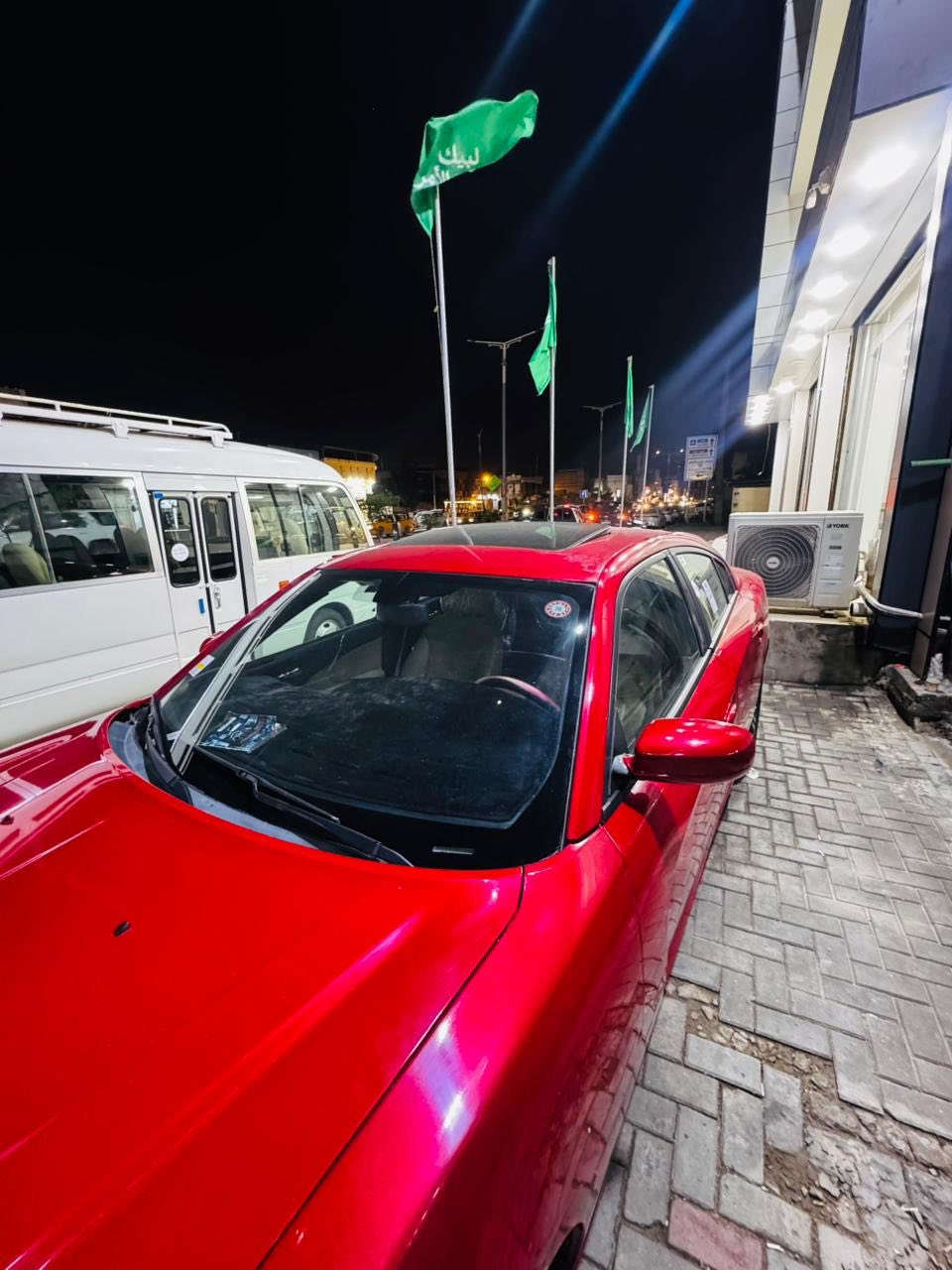 السلام عليكم
جارجر مديل  خليجية 2011 
فول مواصفات 
فتحه 
كير ماوس
شاشة كبيرة
دواخل عسلي
بيها صبغ الجامغلق الكدام والبنيد
وشويه بالهلال بالمدكر الخلفي 
رقم بصرة تحويل
العنوان البصرة 
السعر140 وبيها مجال للشراي
رقم الهاتف ***********
