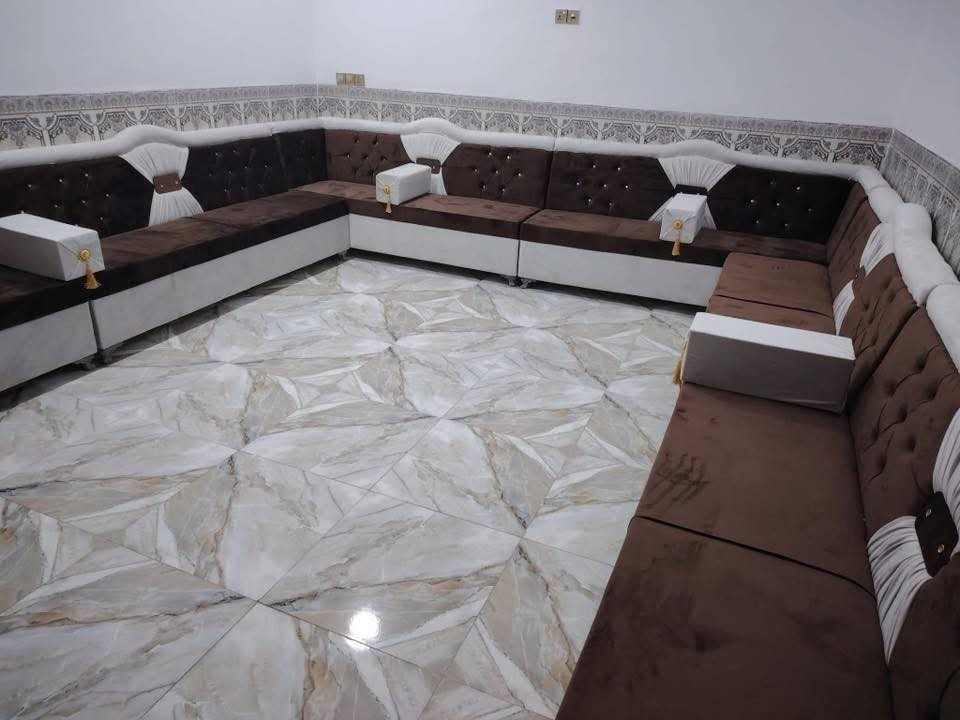 يعلن معمل عمر العزاوي للتخم والديوان 🔥🔥
تخم كامل

١٠مقاعد٥قطع ثلاثيه٢وكراسي٢وسط١

سعره  650      الف 

                     خشب جام روسي
وبلوك و سفنج مميز قماش قديفه تركي ثقيل 

ماعليك فقط تدزلي الرقم والعنوان والموديل والون التخم ✨يثبت حجزك وباقرب وقت يوصللكم 

للستفسار مراسلة الصفحة او الاتصال على الرقم
***********
نجهز جمله ومفرد جميع الموديلات والالوان متوفره 
حسب طلب زبون.

عنواننا/ بغداد 
ويوجد توصيل لجميع المحافظات 
🚛بسعر مناسب جداا
