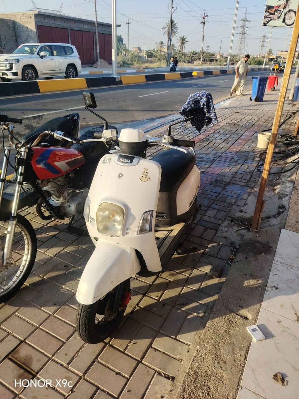 السلام عليكم ماكس بوليسي لونها ابيض على حليبي مايتميز دراجه رمبه شوفت عينك مكفوله من كلشي سعرها مليون 100الف جاهزة الدراجه مانقصها برغي مكلف بلنشر الي يريد يتواصل على هاذ الرقم *********** ماعندي لا خاص ولا اي شي تواصل على الرقم تحياتي الجميع 💞
