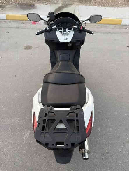 السلام عليكم…
للبيع فورزا 08 موديل 2009
6 كير 3 تحويلات 
نظام ABS…تدفئه يدات…جامه طويله 
ماشيه 36 حقيقي
صالنصه رياضي
دراجه حاويه مكفوله مثل ما واضح بالصور
مكان الدراجه الديوانيه حي الجامعه
السعر 14 $
***********
