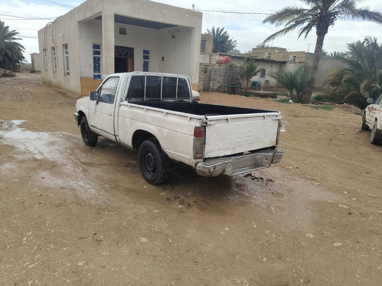 سلام عليكم
مكلف بالنشر نيسان 92
سيارة مال جناي 
رقم مثنى سنوية ساقطه من 25 ومالكها بالسماوة يريد تحويل 
مكينة شرط حدادية حلوه بس بيها صوت بالخامس والثالث يعني راعيها بس طاير 24 بيها مايصلح 
السعر 22 وبيها مجال بسيط 
مكان السيارة السماوة الهلال 
أي تفاصيل اتصل 
***********
