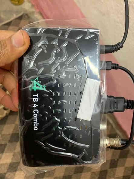 السلام عليكم دش مشفر
للبيع مفعل 3اشهر مستخدم 15يوم فقط 
سعر 45الف 
هـــــ‏ ***********
(ملاحظه مكلف بل نشر)
