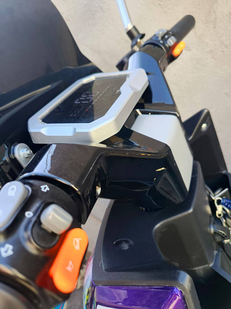 السلام عليكم دراجه للبيع نوع Benpao مديل 2026 دراجه وضع شركه جديده بي معنه الكلمه ملحقاته او وصل المعرض موجود
التفاصيل
لايت عالي ناصي زنون 
بريك امامي خلفي دسك هايدروليك
حساس بريك 
مثبت سرعه 
بلوتوث سستم صوت 
اشاير لد
دبل اشاره 
نضام بك
نضام بارك الوقوف المستمر
شاشه ذكيه لكشف الاعطال ولتنبيهات 
درع محيطي 380 درجه لحمايه الدراجه
طلاهات جانبيه
مساحه تخزين واسعه 
ملف 2000
بطاريت مطره الحجم الكبير عدد6
تقطع مسافه بل شحنه الوحده 75كيلو حقيقي
شاحنه تدعم الشحن السريع وليقاف الذاتي 
تايرات حجم 12 جلاتين 
كشن طبي جلاتين 
اي ستفسار المراسله خاص او التصال عله الرقم***********
سعر الدراجه 850 مكان الدراجه بغداد الكاضميه
