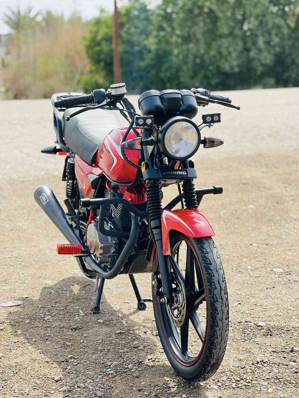 السلام عليكم دراجه للبيع نضيفه حيل وعلي شرط على حالة الوكاله مكينه125((‭((0772 421 1059‬
