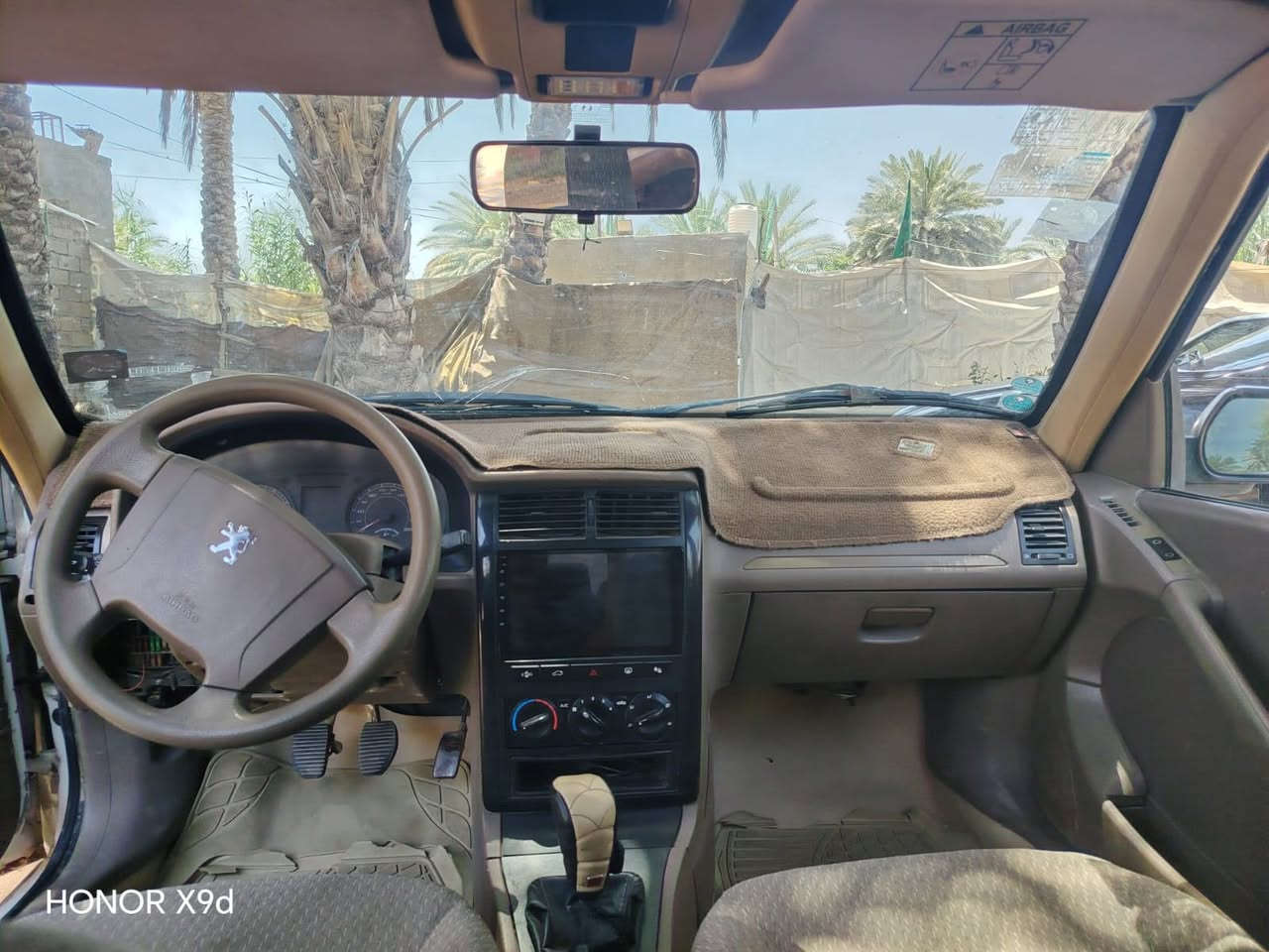 السلام عليكم بيجو موديل ٢٠١٧ رقم بابل سياره حلوه ونضيفه دواخل جديده سنويه ٢٨ بسمي حداديه وكير ومكينه كفاله سعر ٤٨ وبيه مجال كلش بسيط رقم الهاتف *********** مكان كربلاء طوريج
