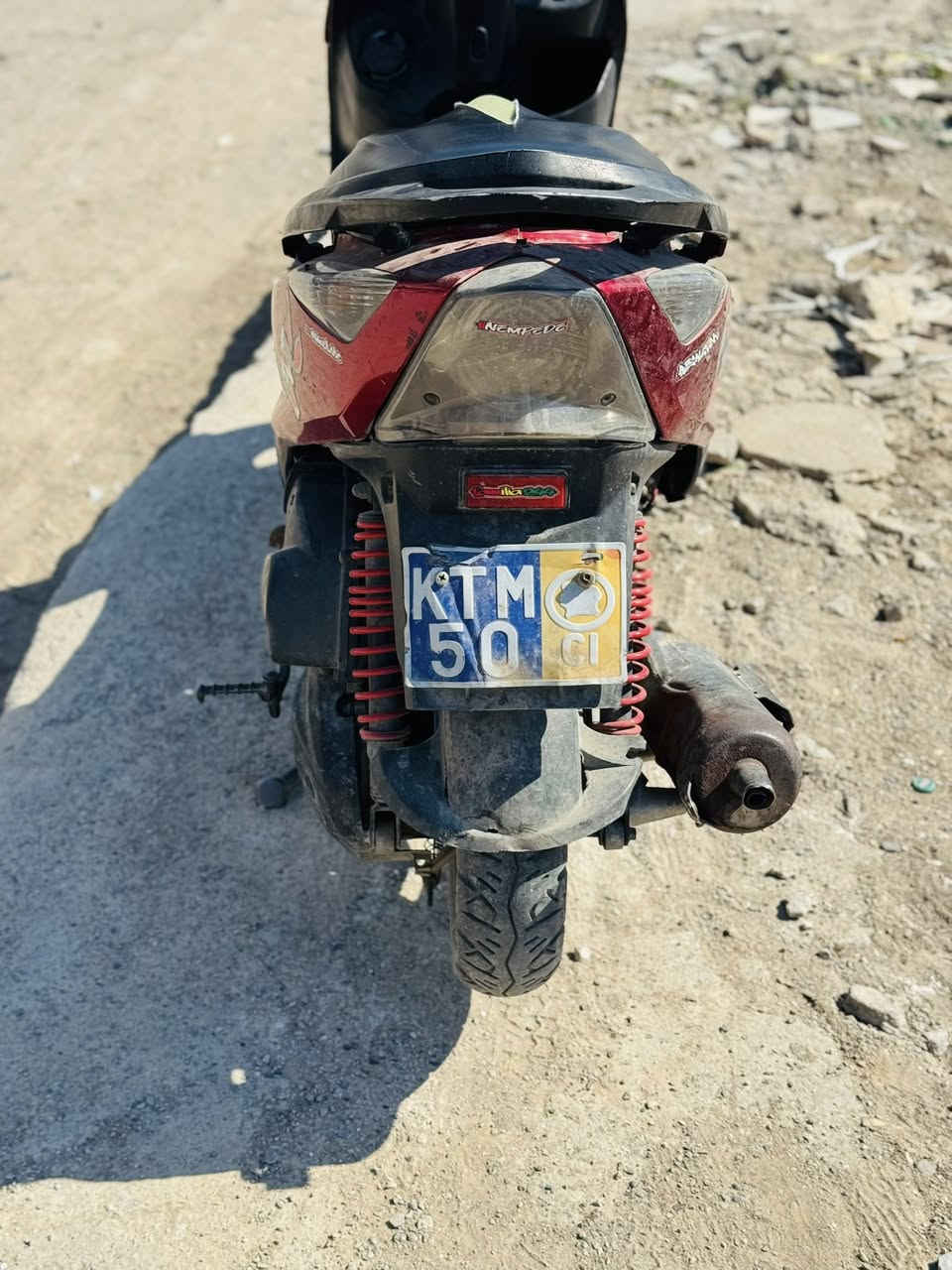 السلام عليكم دراجه لبيع سكنز ياباني
محرك خير من الله مجفت جديد 
كهربائيات كلها شغالة سلف هندر كلا شغال 
بس باتري هابط العنوان ديالى بعقوبة التحرير 
 سعر 400بيها مجال قليل 
الاستفسار اتصال على هاذه رقم ***********
