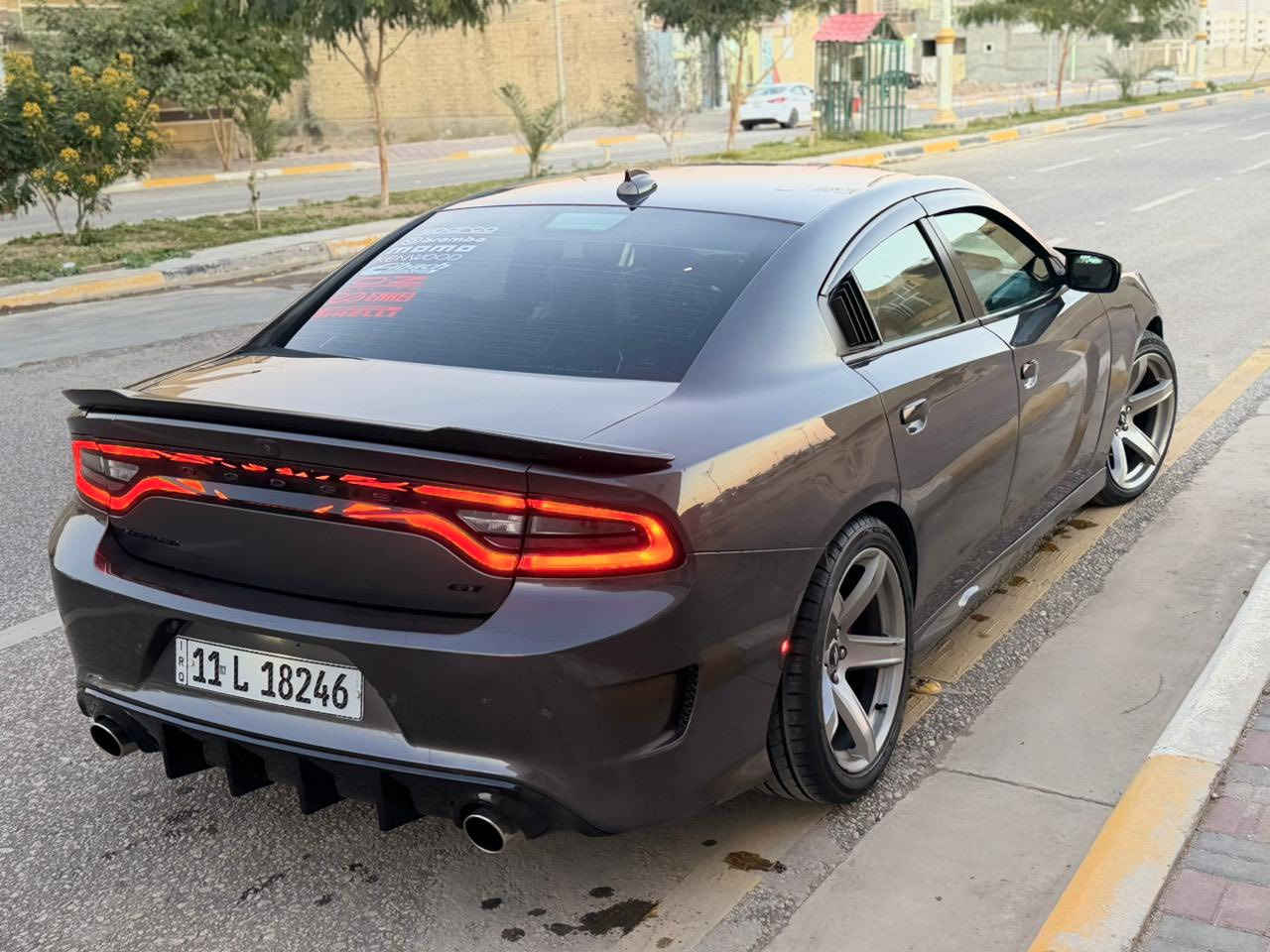 السلام عليكم للبيع دوج جارجر موديل 2021اصل وارد امريكي حادث جاملغ وباب صبغ وجاملغ الثاني صبغ فقط ولباقي مكفوله فئه GT فول عدا الفتحه شاشه كبيره كشنات حضن كهراء شفتات حساسات خلفيه ماشيه 21 حقيقي السياره ستخدام شخصي السياره جديده وجاهزه من مكينه3600 وكير وحداديه وتخم تاير وتبريد كله جاهز ما نقص برغي رقم بغداد نكليزي سنويه مجدده هزه جديده مداور ثاني يوم
 للاستفسار اكثر
 اتصل***********
السعر /197 مع مجال قليل للشراي
عنوان السيارة كربلاء المقدسة
