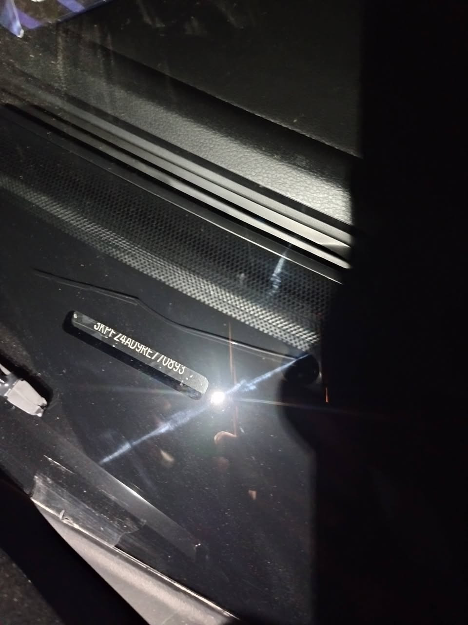 سلام عليكم فورتي مديل 24 محرك الفين دوش السياره حره بأسمنا تبديل بنيد وجاملغ امامي بارد السعر 140 وبيها مجال هاتف ***********
