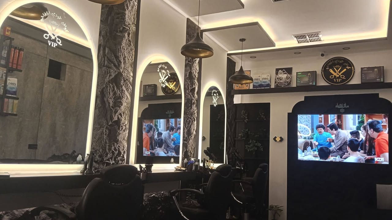 محمود گروب للمرايا والديكور بأحدث اجهزة cncو LD وطباعة اللوگو وبأسعار تنافسيه وبعمل يضاهي العمل التركي كل ماعليك ان تتصل وتطلب الشكل اليعجبك وتوصلك لباب محلك للطلب والاستفسار ***********
