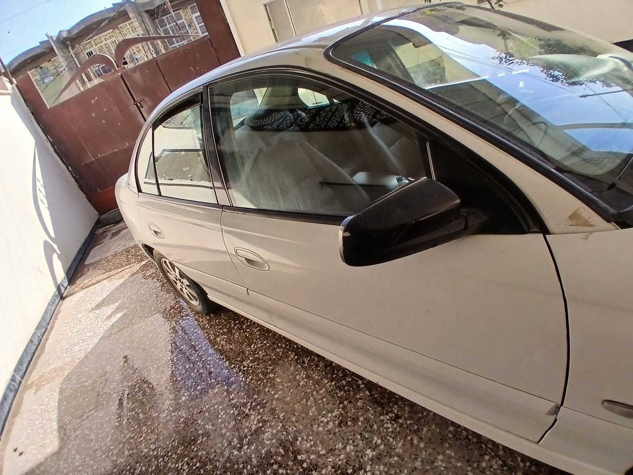 السلام عليكم شوفر ليت لومينا ٢٠٠٦  كير محرك v.v.t جيد جدا  بغداد العبيدي الرئاسه شارع ٢٠ سعرها ٤٨ ورقه  رقم بغداد انكليزي المبايل *********** السياره بأسمي
