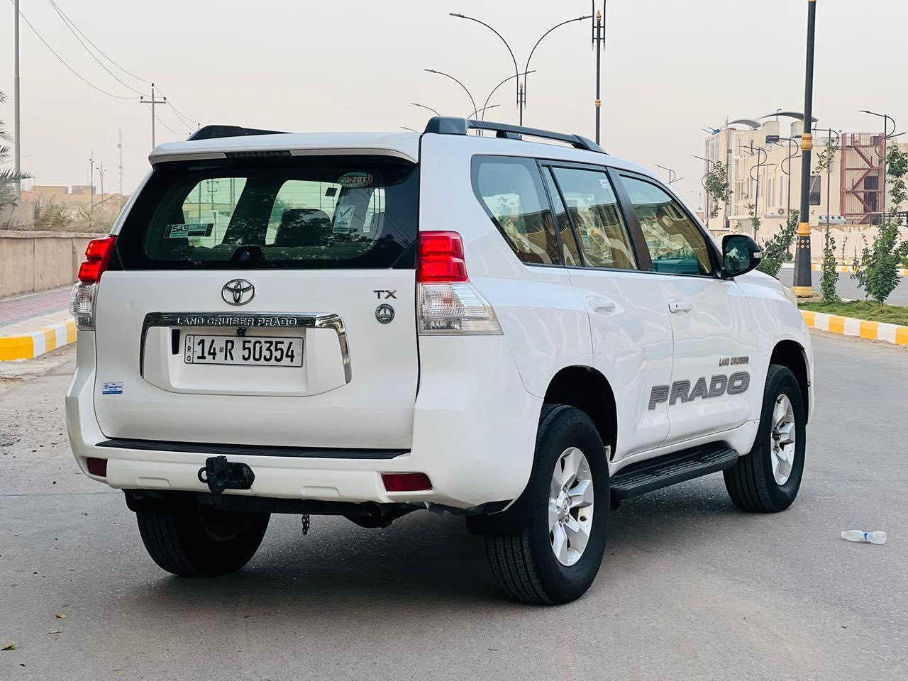 السلام عليكم للبيع
لاندكروز برادو 2011 رقم بصرة تحويل مشروع وطني  بسمي مكفوله من الضربه والتبديل والفتح بيه بيه باب صبغ الباقي كفالة حتة من بارد مكينه 4 سلندر مامفتوح شرط ماشية 170 حقيقي مواصفات TX معروفه سيارة جديدة وجاهزة كلش تخم تاير وتبريد وحدادة مكفولات مكانه الناصريه 
سعره 200بيه مجال الاستفسار 
*********** 
***********
