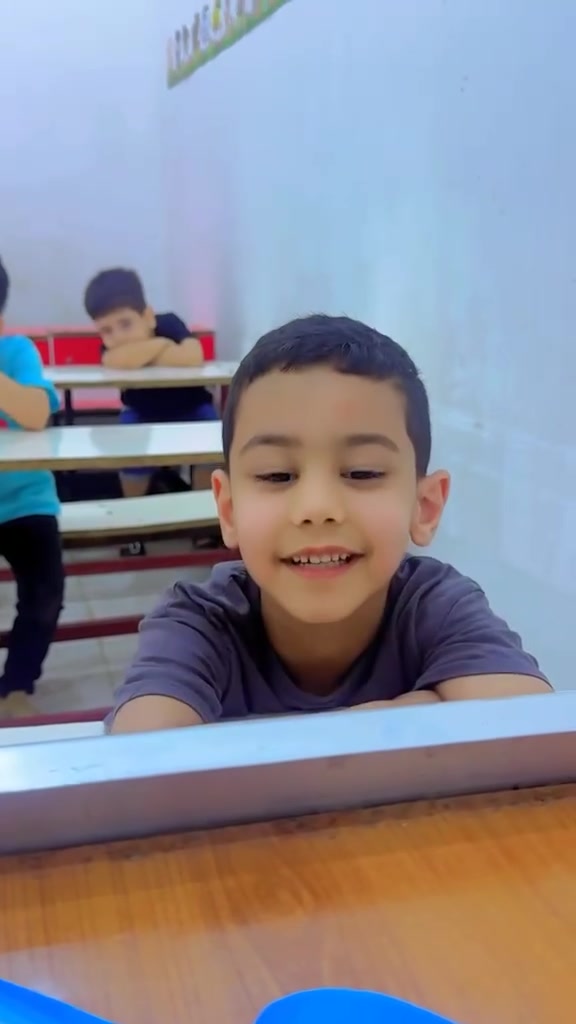 اللهم صل على محمد وال محمد طلاب 🥰براعم الزهور🥰مو من حقنا نتباهى بطلابنا وبتدريسنا شكراً لمس فاطمه ولكل المسات بالروضه هذا الاستثمار الحقيقي. بهذه العقول والأجيال التخرج واعيه منذو نعومه الأظافر روضة وحضانة ☘️براعم الزهور 🌷📍البيوت الشارع العام طابق ارضي بواقع 200متر مربع بادارة الماجستير الست هبه ***********
