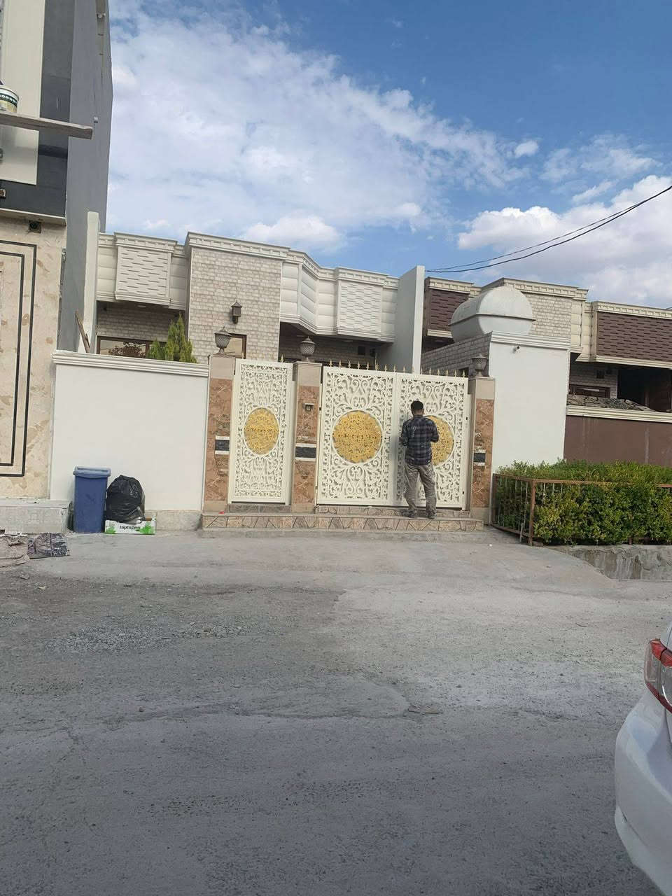 صباغ في اربيل ***********
*********** أربيل, العراق
