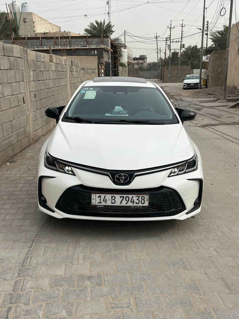 كورلا هيبر شكل الخليجي راعي بصره ورقم بصره حره تحويل ثاني يوم سياره جيده وتخبل  بيه ضربه جاملغ الخلفي والباب بارد ماشيه 40 الف  سعرها 140مكان السياره بلبصره *********** البصرة, العراق
