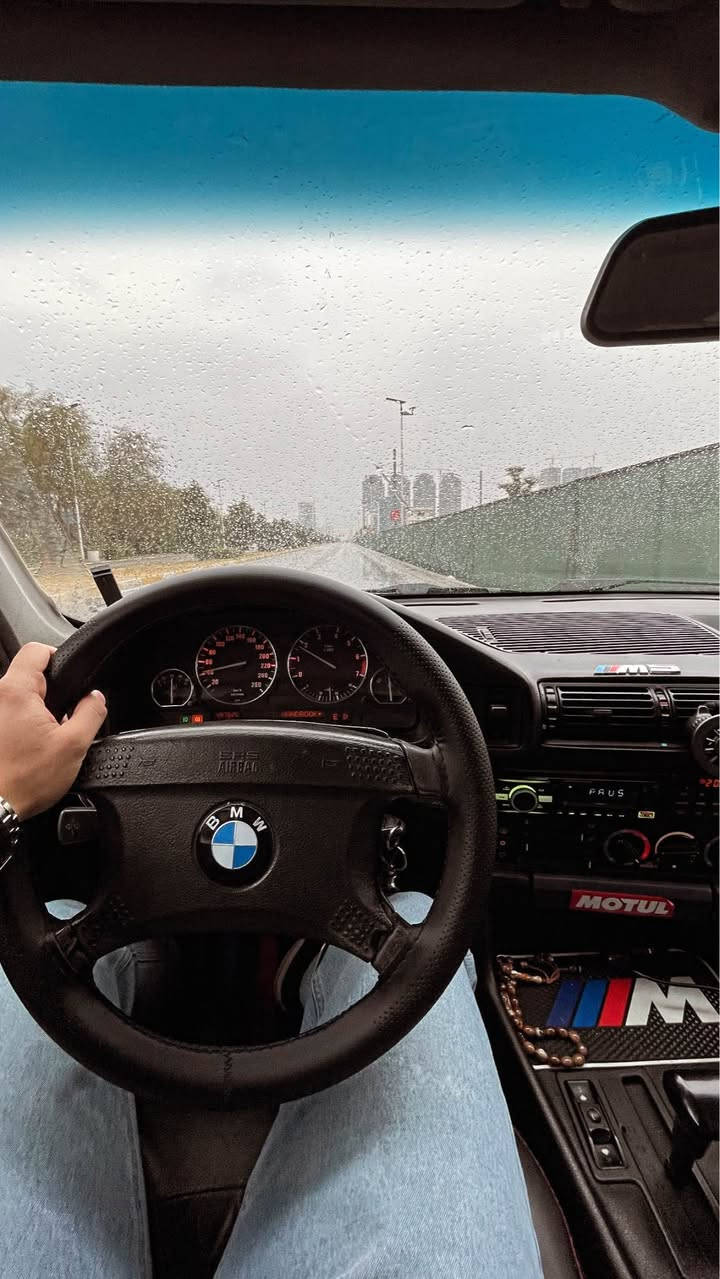 بی ئێم مۆدێل 1994 بیلاد 525 گێڕ تۆماتیک
مەکینەی کرایتە 28 ی سەقەڕ
گێر تۆماتیک
مەکینە 28 ی سەقەڕ تاک دیجیتەڵ
زۆر بەقوەت و بەکێشە
سەیارەکە هەموو گیانی لەسەر بیلادی شەریکەیە
دۆسەکانیشی بیلادیە
2 جام کارەبا
کوشین جلد
تەبرید سارد و گەرم + مەرکەزی
شاشە ئایپاد
کامیرا
7 بالیف
دەبڵ چەکمەجە
گێچ ئەڵقە
3 سویچ
هەرسێ مۆدی لێخورین - سپۆرت - ئیکۆ - بەفر
ویل حەسیری ئەوروپی

گێر ، مەکینە ، تەبرید سارد و گەرم
کارەباییات ، ئیرفلۆ هەر هەمووی بەشەرت
یەک گلۆپ نیە لەو سەیارە ئیش نەکا
هایدرۆلیکی گێڕی تازە گۆرایە
رەقەم باریک
سەنەوی تا 2029 

سەیارەکە تەنها کاڵ بوونەوەی سەقف و بۆنیتی هەیە
یەک بستی دواوە لای بەگلاتی سەکن سبوغە
باقی سبوغی نیە
پێش کەپس بەهیچ نەوعەک لێدرانی نیە
بەناوی خۆمە

0750-485-1890 أربيل, العراق


**إذا كنت صاحب هذا الإعلان وتريد حذفه لأي سبب، رجاءا أرسل رسالة إلى الدعم الفني**