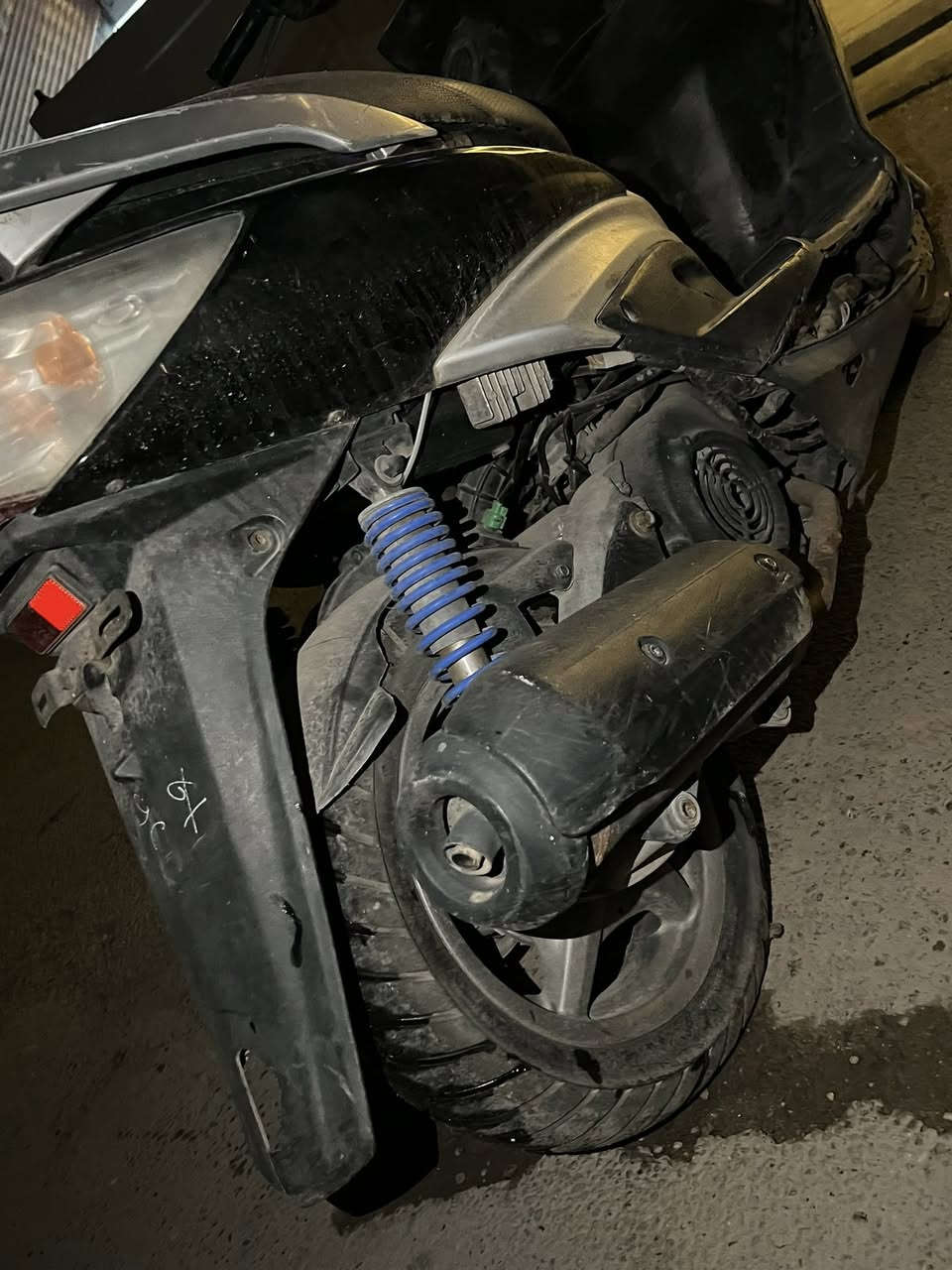 سلام عليكم حبايب سكانس ثنين وحده نوزل ووحده كابريتر ثنينهن مكاينهن شغالات وناعمات يرادلهن ترتيب متروكات نواقصهن بسيطات اكفلهن عشائريا وقانون مكانهن بغداد صالحيه *********** وعندي غراض تفصيخ كلشي عندي رايديهن ب٦٥٠وبيهن مجال
