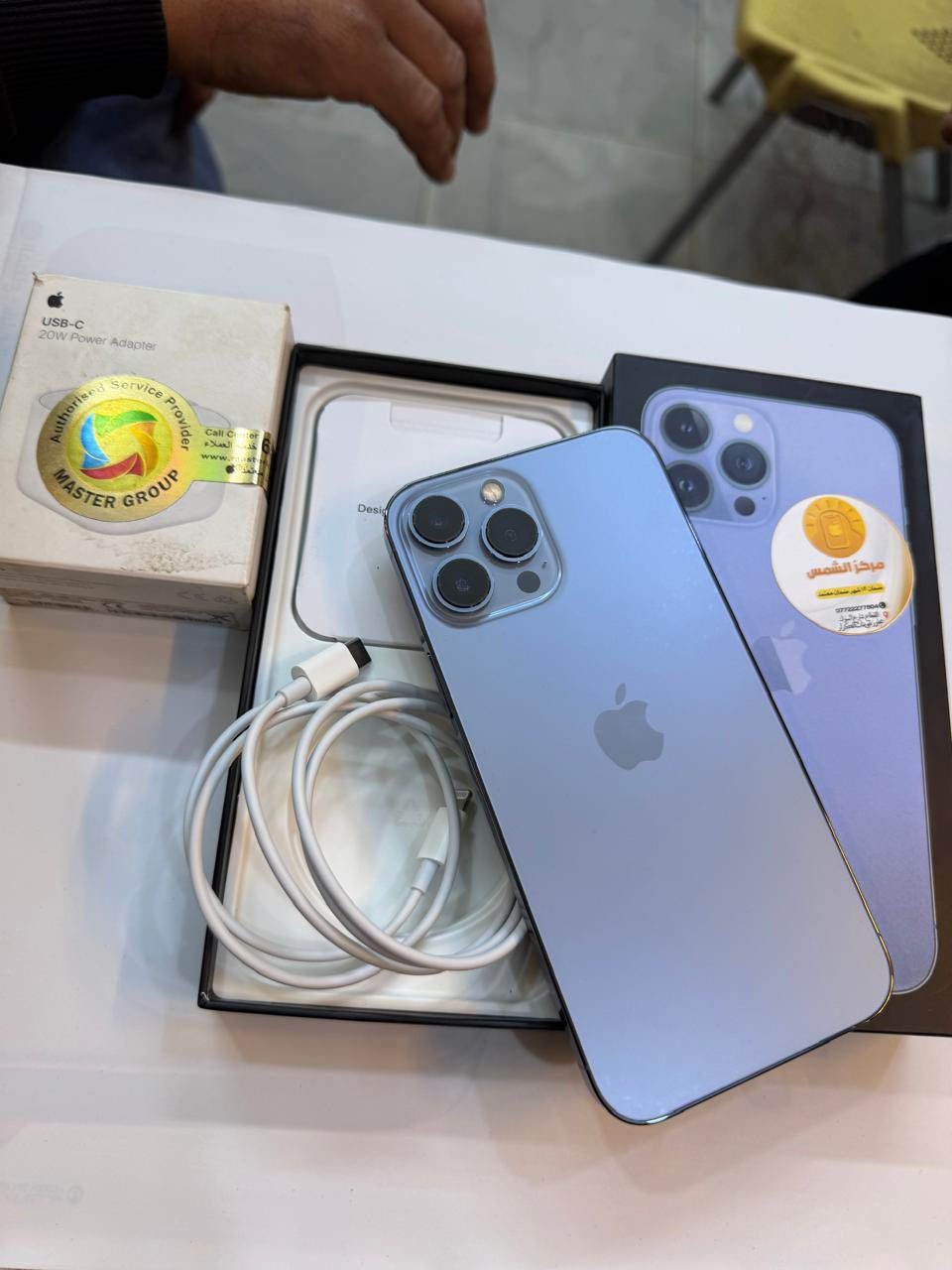 ايفون 13 برو ماكس 256 ذاكرة 
بطارية 95‎%‎
  نضافة 100‎%‎
كامل ملحقات الاصلية شركة ماستر اصلي وبيه ضمان شرط الفحص 
السعر خاص ***********
العنوان القطاع شارع السوك مجاور عوينات الكرار 
مركز الشمس
