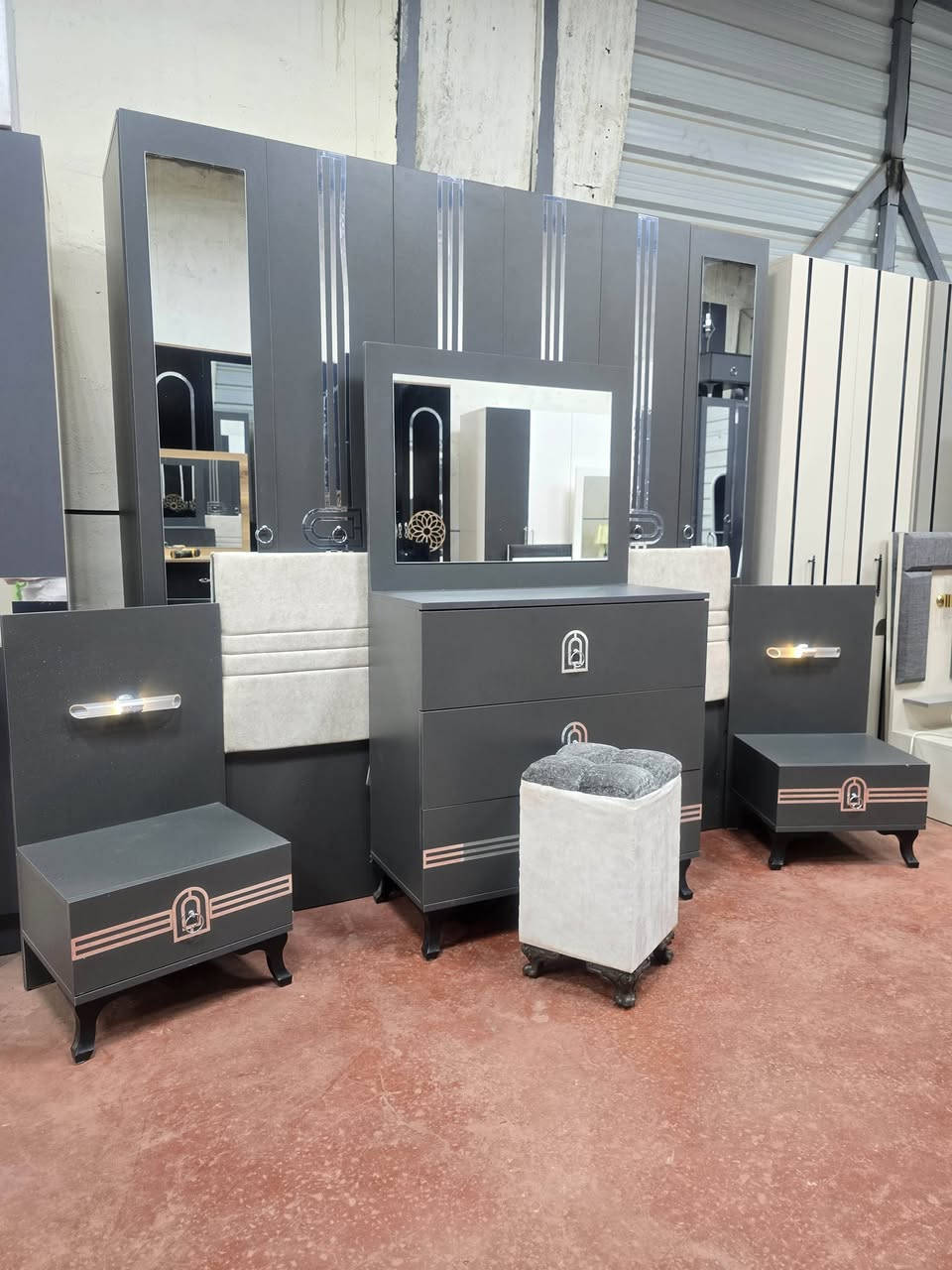 💗🔥 غرفة تركي مستخدم تخبّل 🔥💗
🛏️ 6 قطع كاملة
💯 نظافة 100%
🚪 نظام أبواب مرتب
💸 السعر 525 قفل
🪛 شد مجاني
🚚 نقل مجاني


**إذا كنت صاحب هذا الإعلان وتريد حذفه لأي سبب، رجاءا أرسل رسالة إلى الدعم الفني**