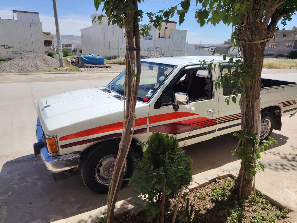 نیسان دەبڵ ماڵی کەسابەت زۆر توندو تۆڵە دینارێک مەسرەفی تیا نییە تایەی تازەیە ئاڕمی پلاستیکی سلێمانییە مەکینەو گێڕو بڕاوە و وەرگەڕان بەشەرت سەیارەکە زۆر لۆکو جوان ماوەتەوە بایی 30 گەڵایە ژت*********** ژت*********** السليمانية, العراق
