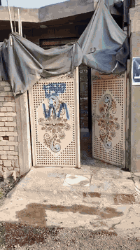 واحد مساحة ١٠٠ والثاني ٢٠٠ مفولات كاملات ابيع واحد او ثنينهم كامل الخد...