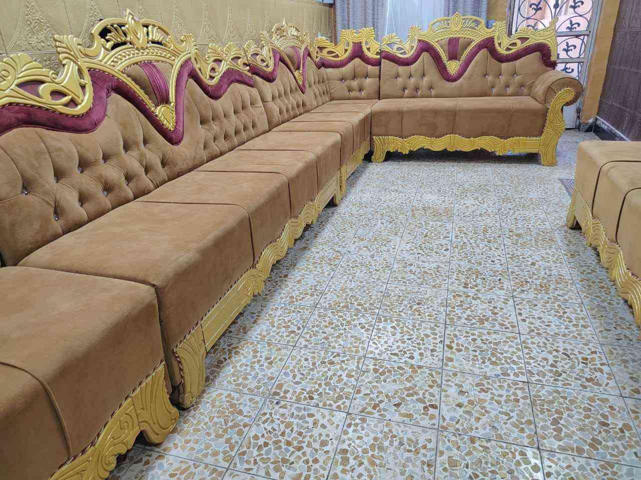 ديوان عشرين مقعد نظافه 100٪ خشب بلوك اسفنج عالي السعر 850 وبي مجال قليل للاستفسار يرجى مراسله الصفحه او الاتصال على الرقم *********** يوجد واتساب بغداد, العراق
