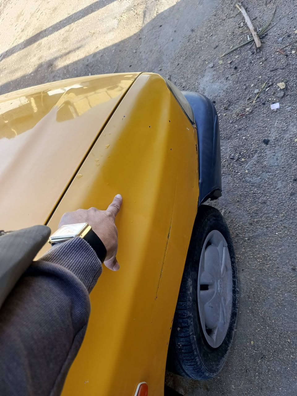 سايبا موديل 18 بيه اقل شبر صبغ بل جاملغ الامام جه العبري مكينه بيظه سياره جاهزه منقصه برغي تحويل مباشر شاصي بيه خياس واحد والثاني مابي شي مصلح  السعر ب47  $ *********** بدون وعود كاذبه ناحيه نفر
