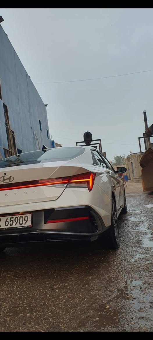 النترا 2024 ابيض ( صدفي )
ضرر موضح بالصور السياره جاملغ مبدل  نفس اللون وشبرين بل بنيد كلير تصليح درجه اولى
 مواصفاتها 
- بصمة تشغيل ابواب وصندوك
- فتحة سقف ( سلايد روف ) 
- محرك 2000 Doch دوش بانزين
 - كاميرا 360 درجه 
- تبريد بيانو لمس 
-تبريد منفصل
- رادارات 360 درجة ( امامي جانبي خلفي ) 
- التحذير عند فتح الباب 
-رجاج ستيرن عند تحذير الرادار الامامي
- تحكم ستيرن 4 جهات 
- دشبول  4 وضعيات متغيره 
- 3 وضعيات قيادة  
- مثبت سرعة ذكي ( التحذير عند مغادرة المسار )
‏- Auto Hold التوقف لفترات قصيرة
- سايد بريك بصمة 
-شاشة بلازمة حجم كبير لمس تدعم نظام الابل كار بلي والاندرويد اوتو و خرائط GPS  
-شحن واير ليس 
-ويل كب ١٧  
-تشغيل عن بعُد 
-اضواء ترحيب عند الاقتراب 
- مازدات لد نهاري + زنون  
-لد خلفي
-نقط عمياء في المري الجانبية
-تدفئة بالكشنات
-لد متغير 7 الوان بالدشبول 
-كير اوتماتيك و S 
-تحديد مسار وقيادة ذاتية
- رادار امامي 
- مانع انزلاق 
- سياره بعد احلى من الصور
- السعر 178 سياره صارت عليه اغله بهواي الله شاهد

-رقم الهاتف ***********
مكان السياره : بغداد
