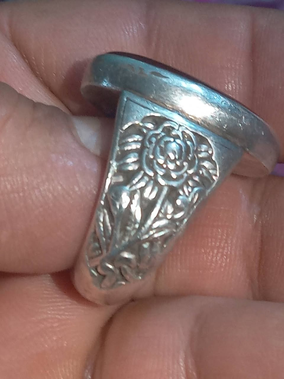 يماني قديم مصور امرأة واضحه صياغه يدوية ثقيله جدا السعر ٨٥ ألف مكاني بغداد البياع توصيل موجود


**إذا كنت صاحب هذا الإعلان وتريد حذفه لأي سبب، رجاءا أرسل رسالة إلى الدعم الفني**