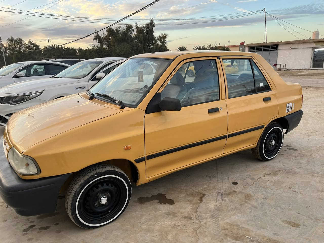 ١٧ فقط نص البنيد مصبوغ اثر شخوط والباقي كله كفاله كير مكينه تبريد شواصيها نضيفات السياره جاهزه ونضيفه معروضه ب ٤٤ وبيها مجال بسيطط مدارر ثاني يوم مصفره من كلشي رقم واسط. ***********
