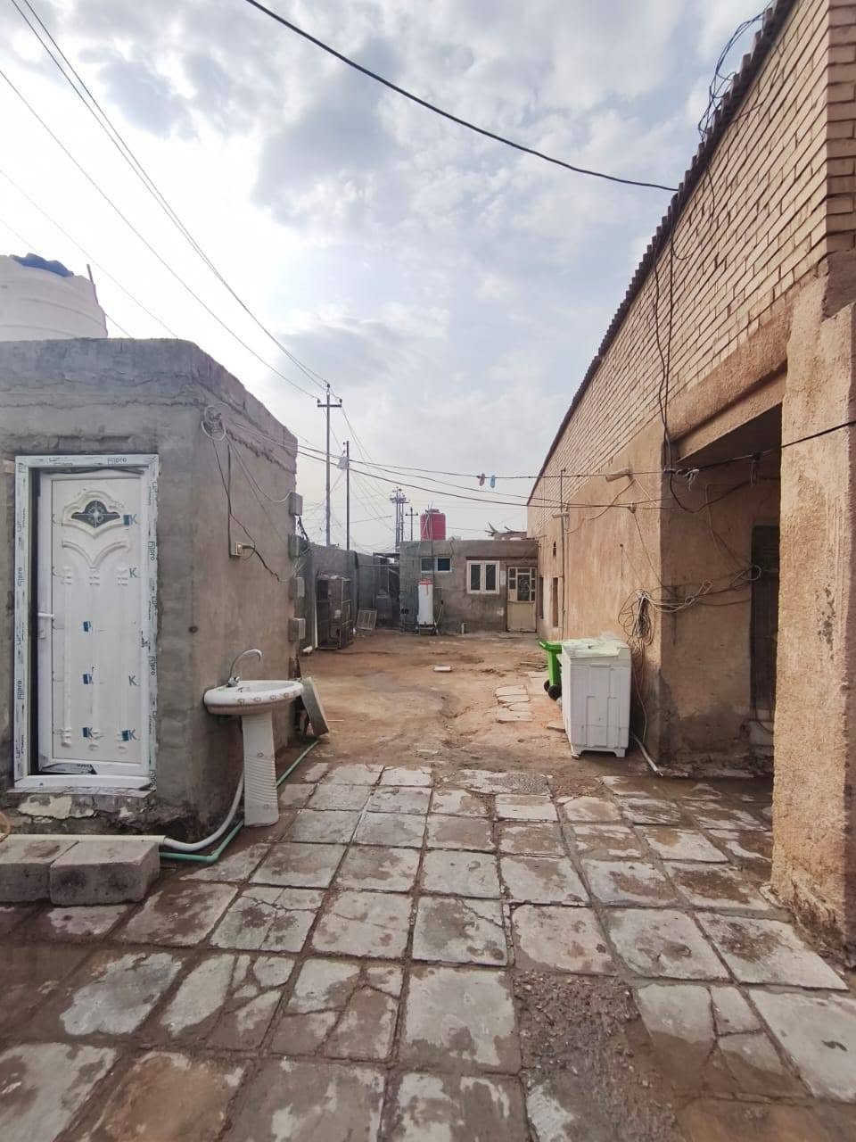 السلام عليكم، بيت للبيع الرضويه الخامسه قرب مدرسة البطوله وقرب مدرسة عقد الولاء الأهليه، وقريب على المدارس المتوسطه
المساحه ٣٢٥ م ركن، ٣ غرف نوم وهول وإستقبال وصاله ومطبخ و صحيات داخليه وخارجيه، وبي حديقه تصلح لبناء مشتمل للأستفسار الإتصال ***********
السلام عليكم، بيت للبيع الرضويه الخامسه قرب مدرسة البطوله وقرب مدرسة عقد الولاء الأهليه، وقريب على المدارس المتوسطه
